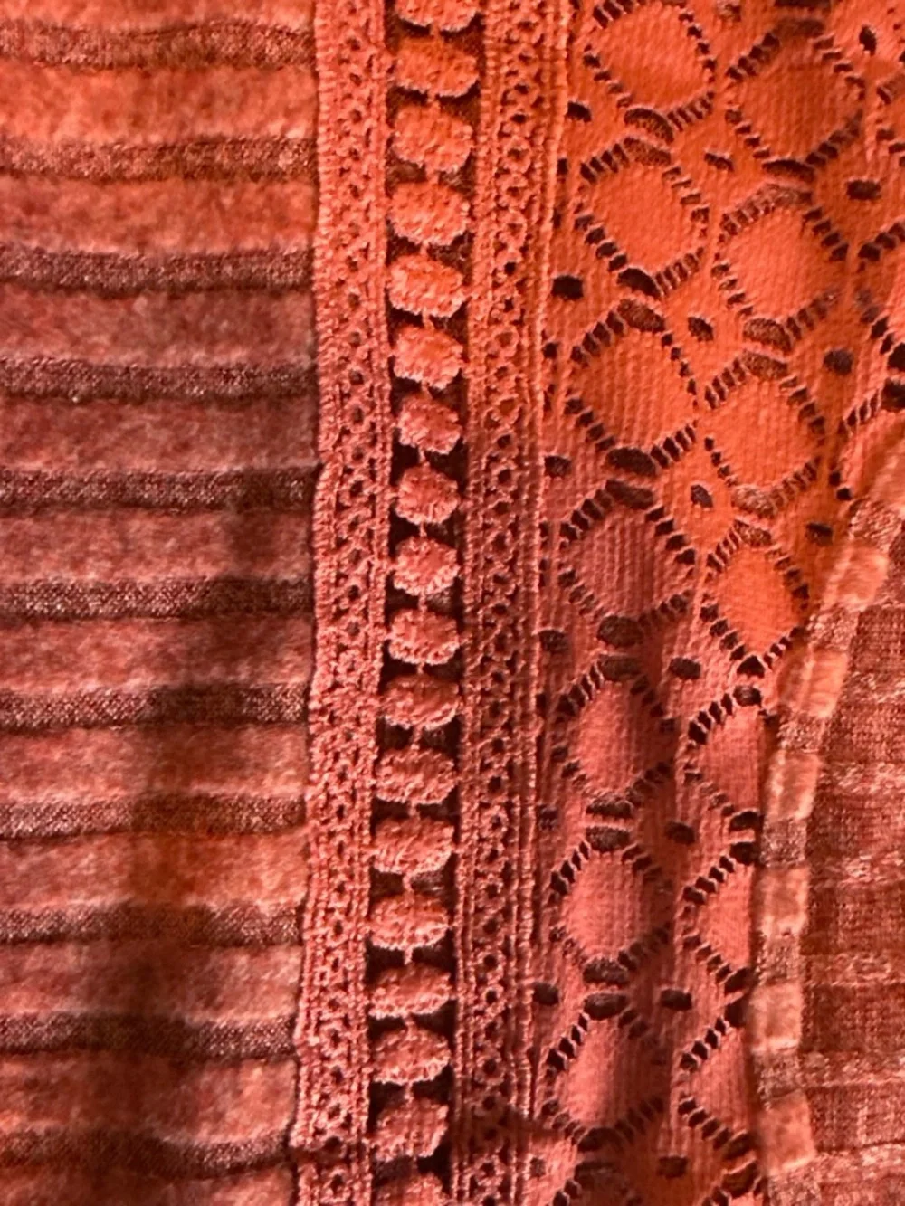 Women's Rust Ribbed Lace-Yoke Long Sleeve Top